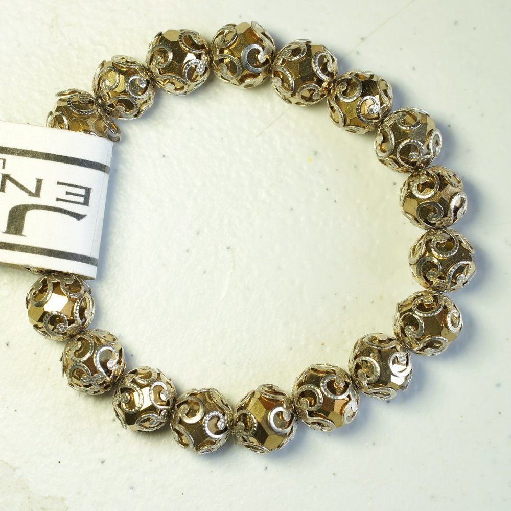 Gold Ornate Detailed 2.5" Stretch Fit Bracelet - Picture 1 of 1